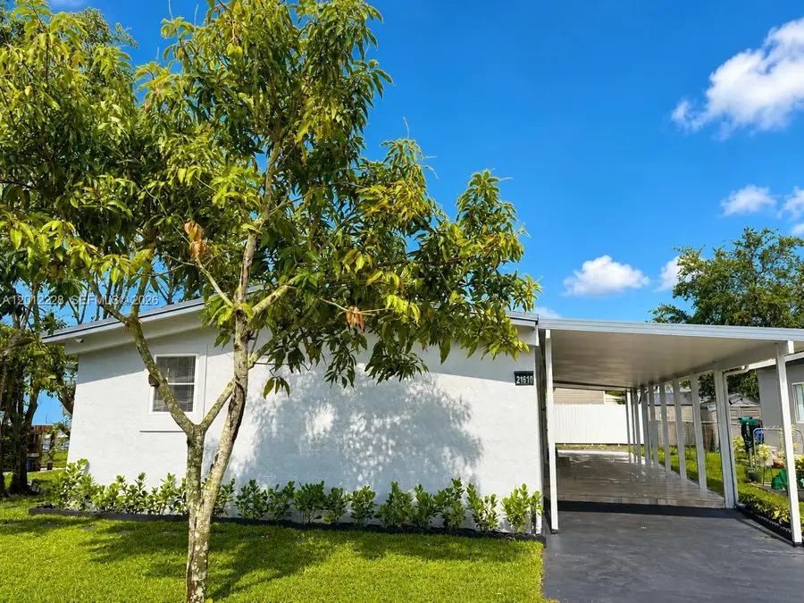 21610 NW 7th Ct, Pembroke Pines, FL 33029 - #2
