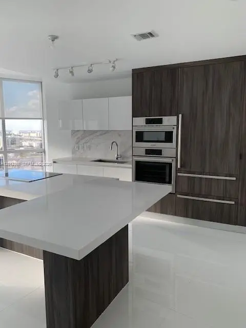 851 NE 1st Ave #2110, Miami, FL 33132 - #3