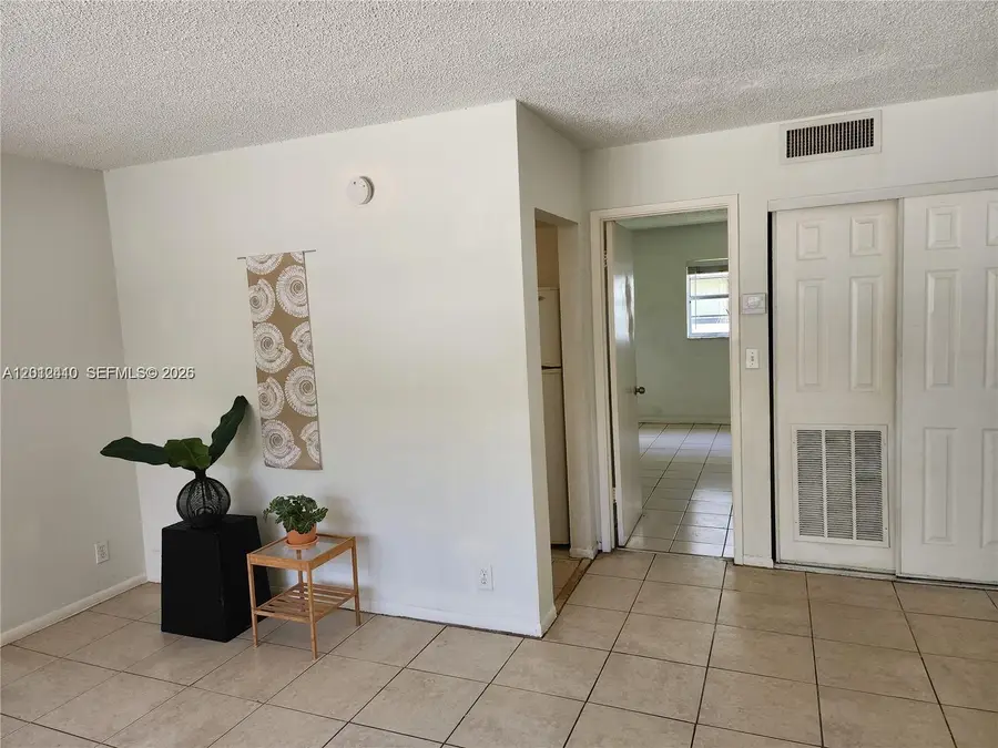 241 SE 9th Ave #103, Pompano Beach, FL 33060 - #2