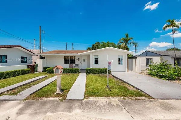 395 W 39th Pl, Hialeah, FL 33012