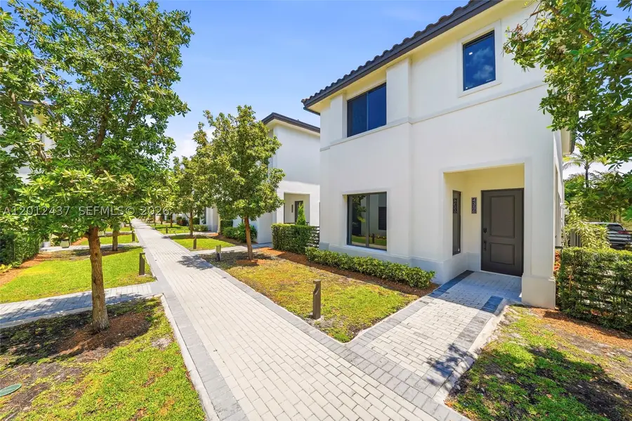 4356 NW 80th Ave, Doral, FL 33166 - #2