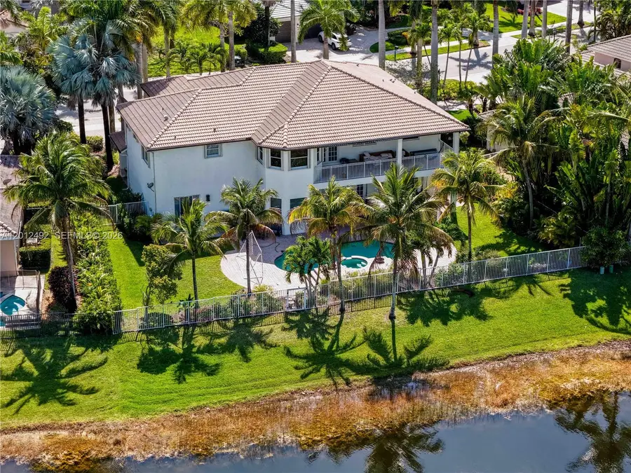 1422 Victoria Isle Dr, Weston, FL 33327 - #3