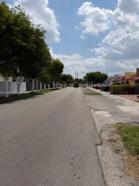 1656 W 57th Ter, Hialeah, FL 33012 - #1