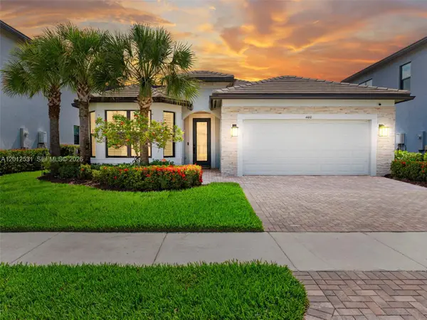 4460 Waterside Dr, Oakland Park, FL 33309