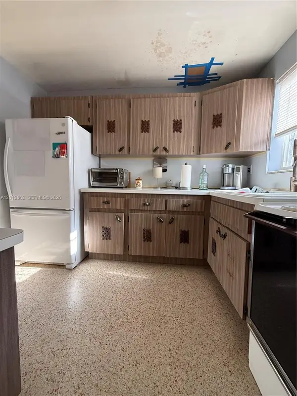 399 W 12th St, Hialeah, FL 33010