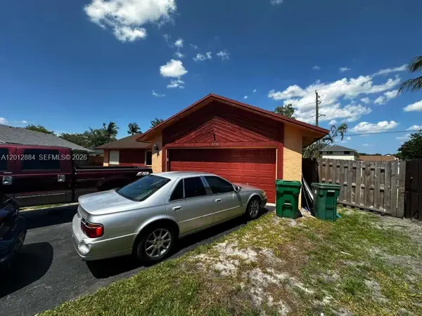 8700 SW 56th Ct, Cooper City, FL 33328