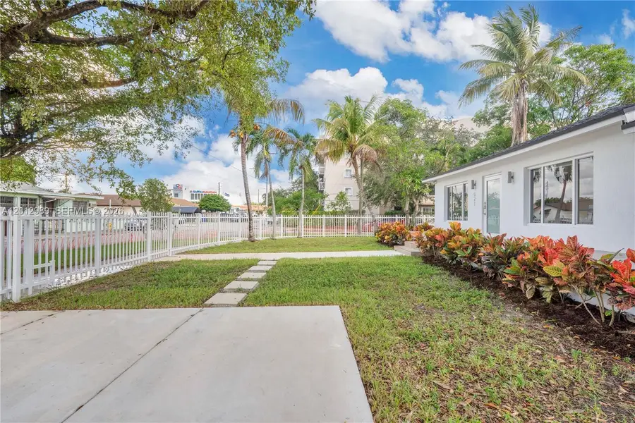 521 NW 33rd Ave, Miami, FL 33125 - #2