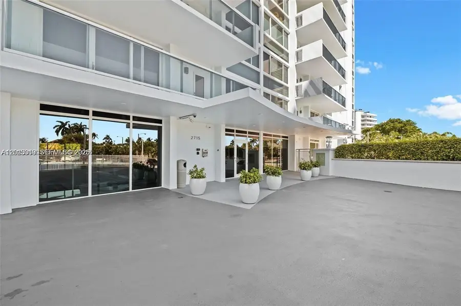 2715 N Ocean Blvd #2E, Fort Lauderdale, FL 33308 - #3