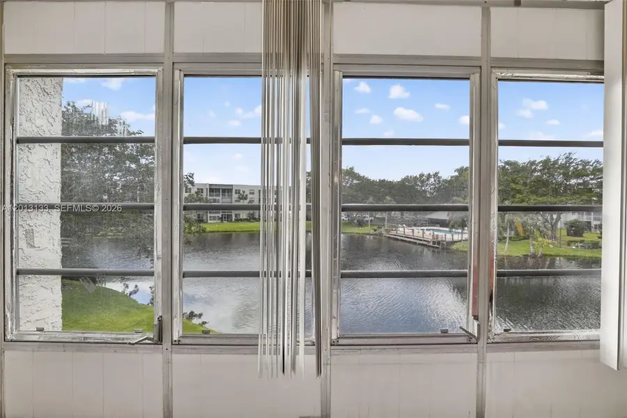9330 Lagoon Pl #307, Davie, FL 33324 - #2