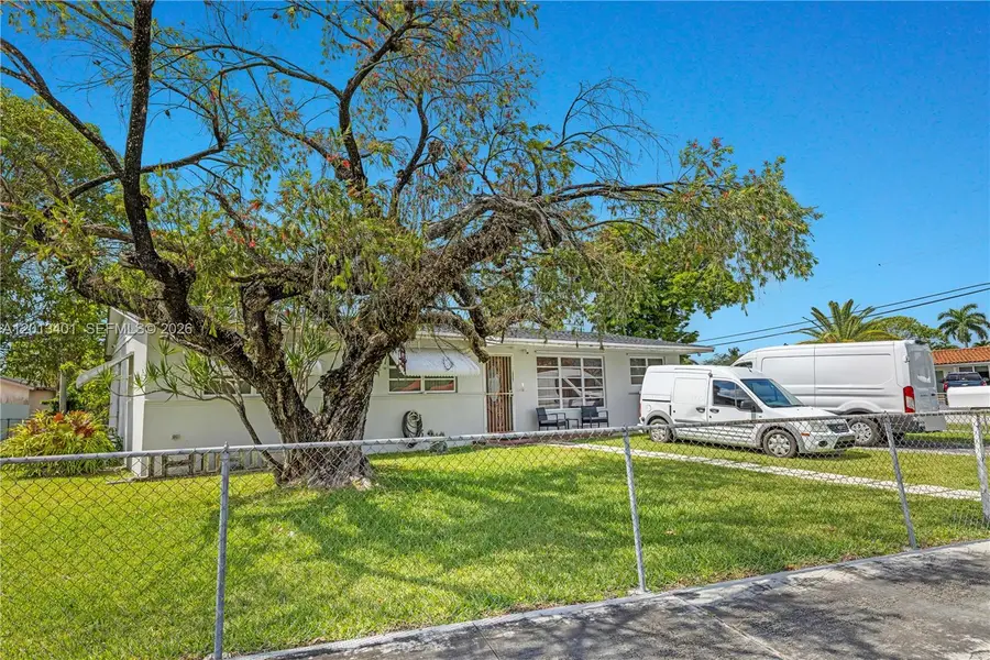 10370 SW 44th St, Miami, FL 33165 - #2