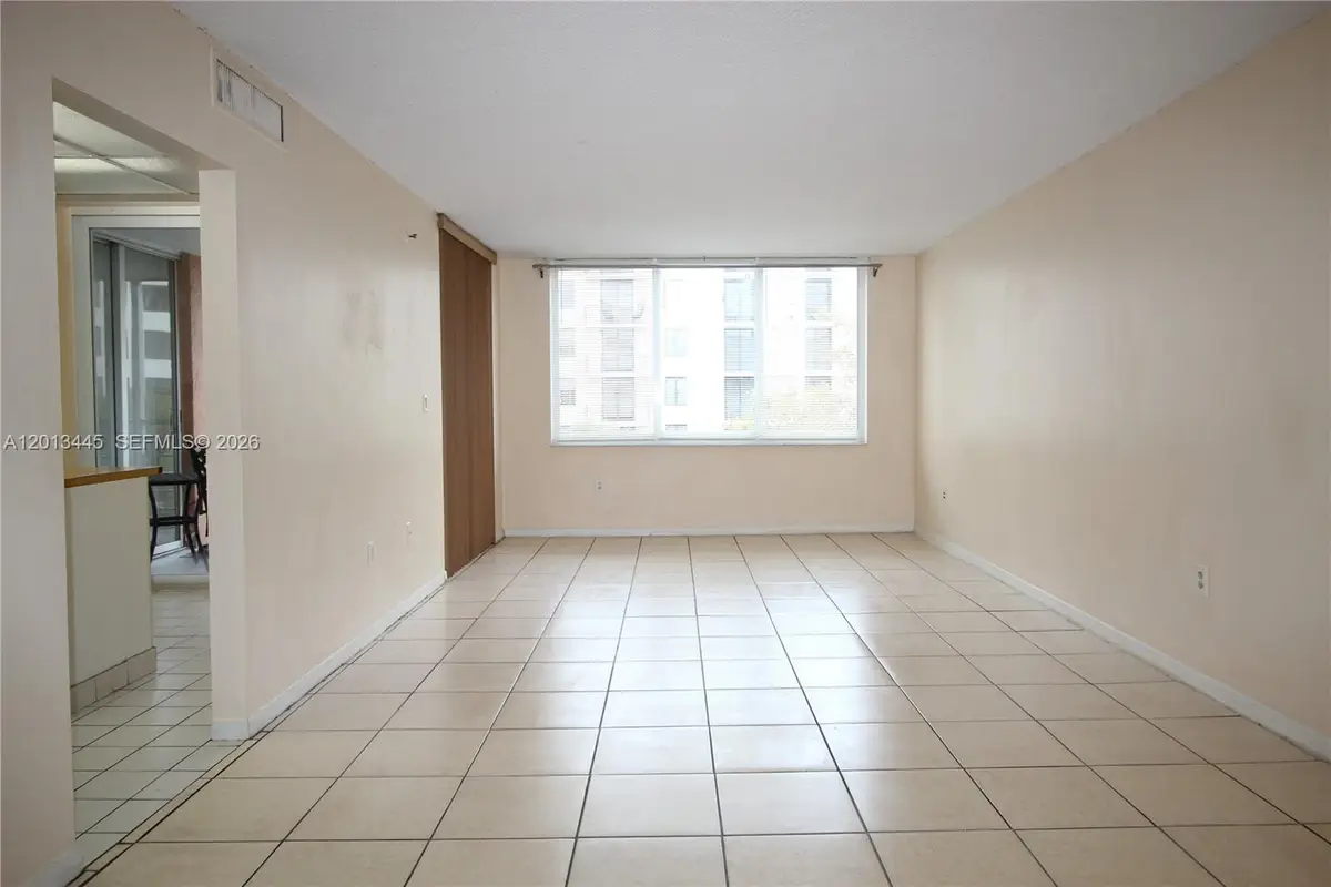 17890 W Dixie Hwy 519 Hwy #519, North Miami Beach, FL 33160 - #1
