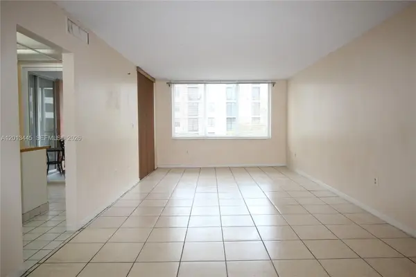 17890 W Dixie Hwy 519 Hwy #519, North Miami Beach, FL 33160