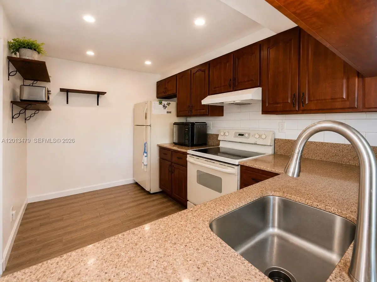3199 Foxcroft Rd #215, Miramar, FL 33025 - #1