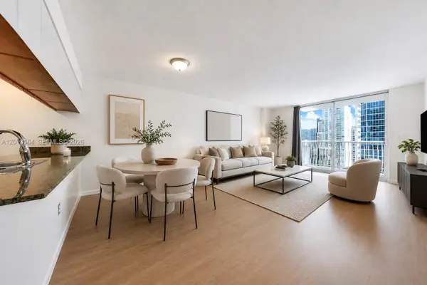 1200 Brickell Bay Dr #3122, Miami, FL 33131