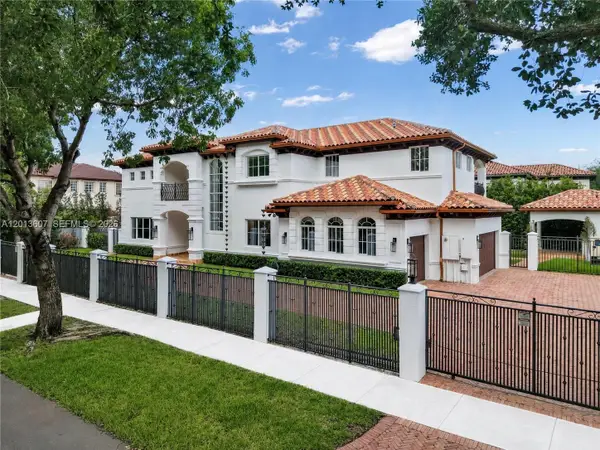 16763 NW 77th Path, Miami Lakes, FL 33016