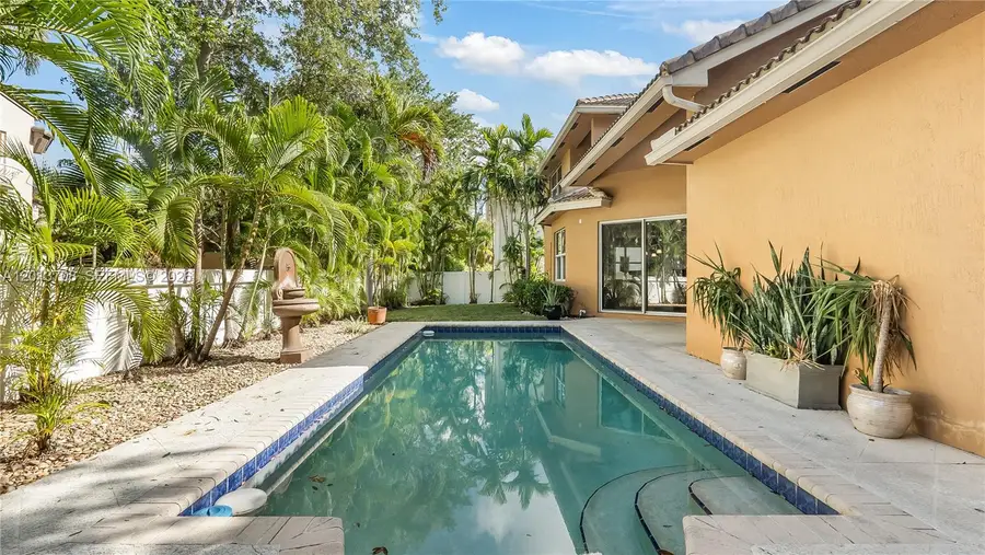 1940 S Blue Water Ter S, Lauderdale By The Sea, FL 33062 - #2