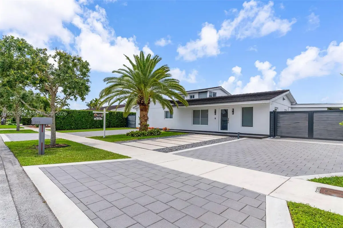 3112 Village Green Dr, Miami, FL 33175 - #1