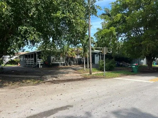 335 NE 114th St, Miami, FL 33161 - #2