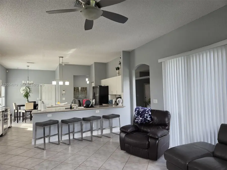 1101 NW 180th Ave, Pembroke Pines, FL 33029 - #3