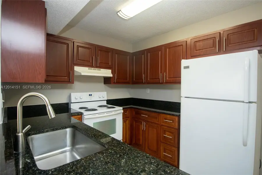 9491 S Palm Cir S #101, Pembroke Pines, FL 33025 - #2