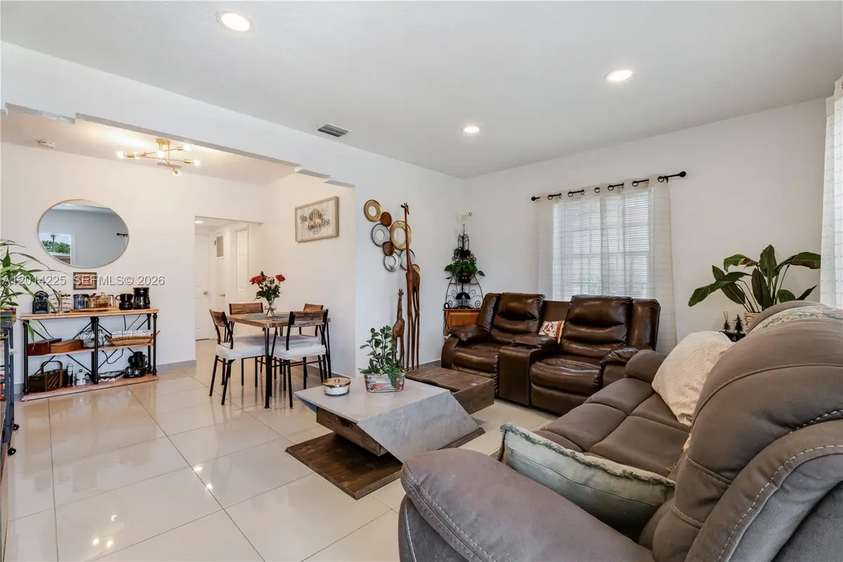 1059 NW 77th St, Miami, FL 33150 - #1
