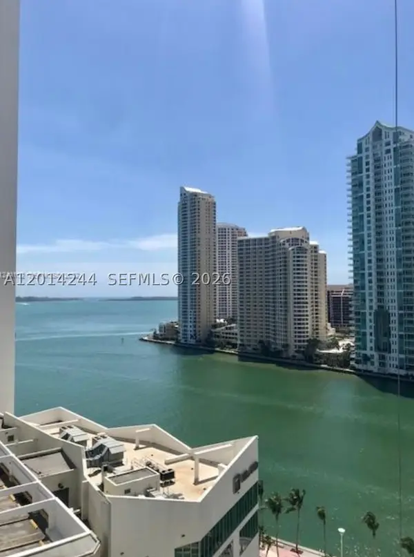 300 S Biscayne Blvd #L-L32, Miami, FL 33131