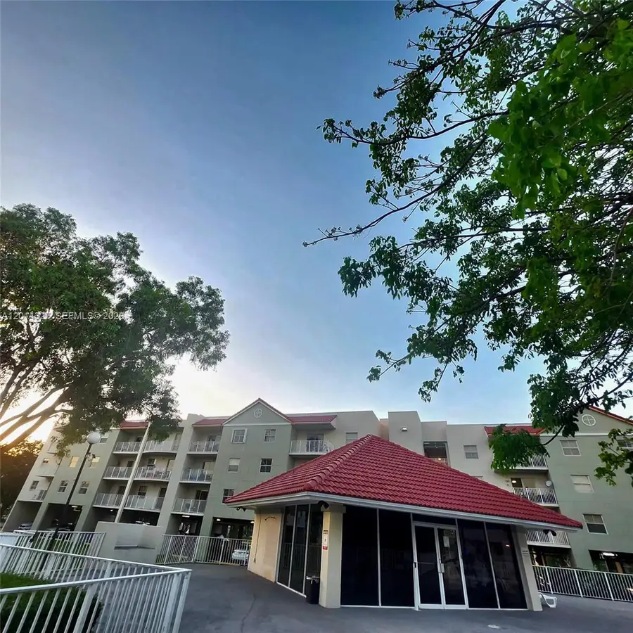 8200 SW 210th St #103, Cutler Bay, FL 33189 - #2