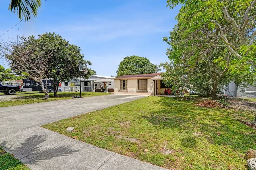 1379 NE 177th St, North Miami Beach, FL 33162 - #3