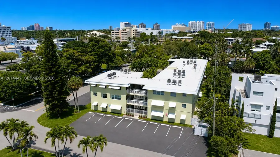 1900 NE 8th Ct #105, Fort Lauderdale, FL 33304 - #2