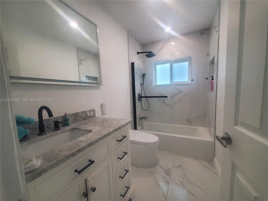 5240 SW 5th St, Margate, FL 33068 - #2