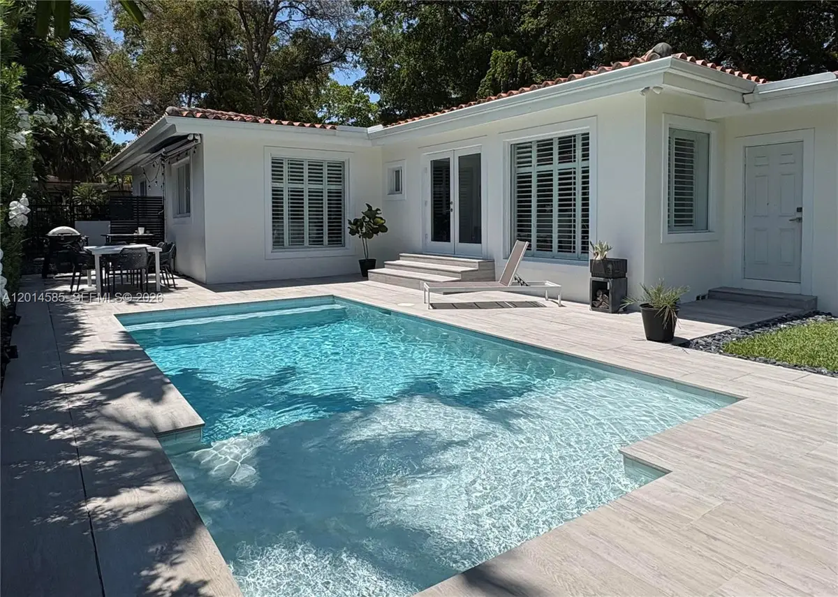 631 Santurce Ave, Coral Gables, FL 33143 - #1