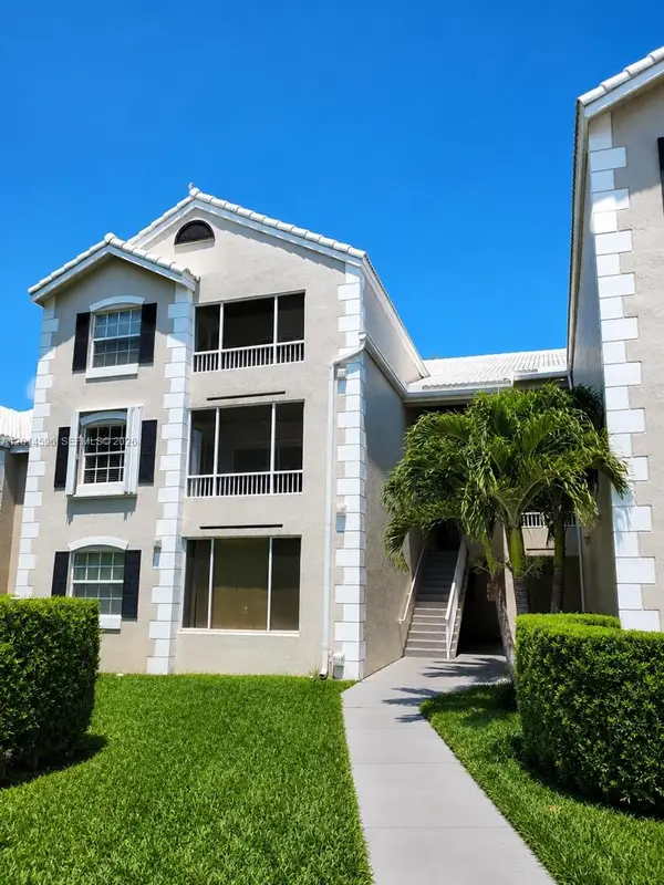 2890 N Oakland Forest Dr #203, Oakland Park, FL 33309