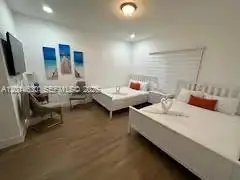 613 NW 10th St, Hallandale Beach, FL 33009 - #3