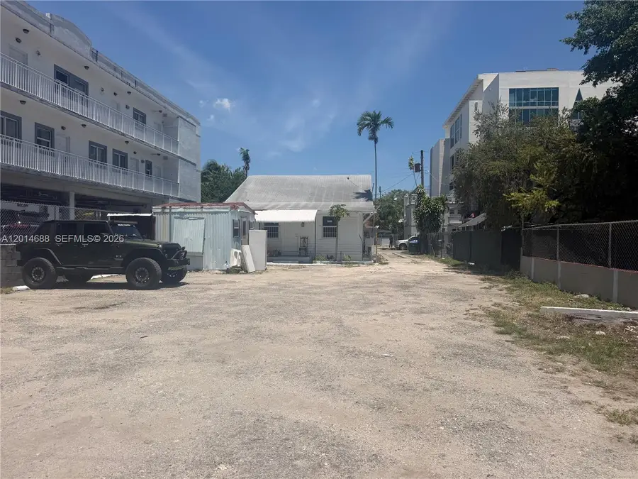 1236 NW 5th St, Miami, FL 33125 - #3