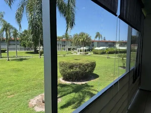 3000 Springdale Blvd #V109, Palm Springs, FL 33461