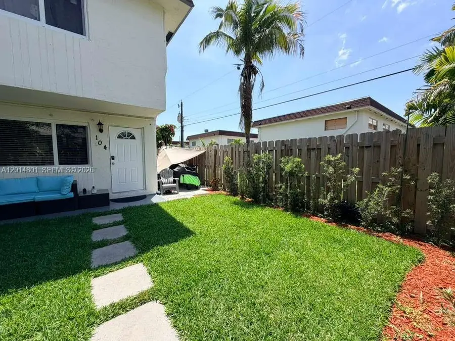 1500 NE 151st St #104, Miami, FL 33162 - #3