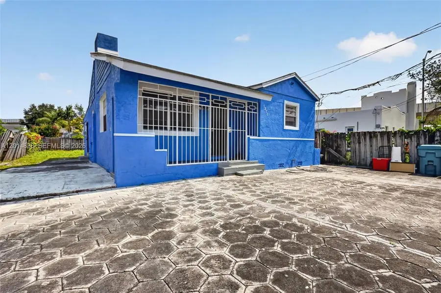 1211 NW 37th St, Miami, FL 33142 - #2