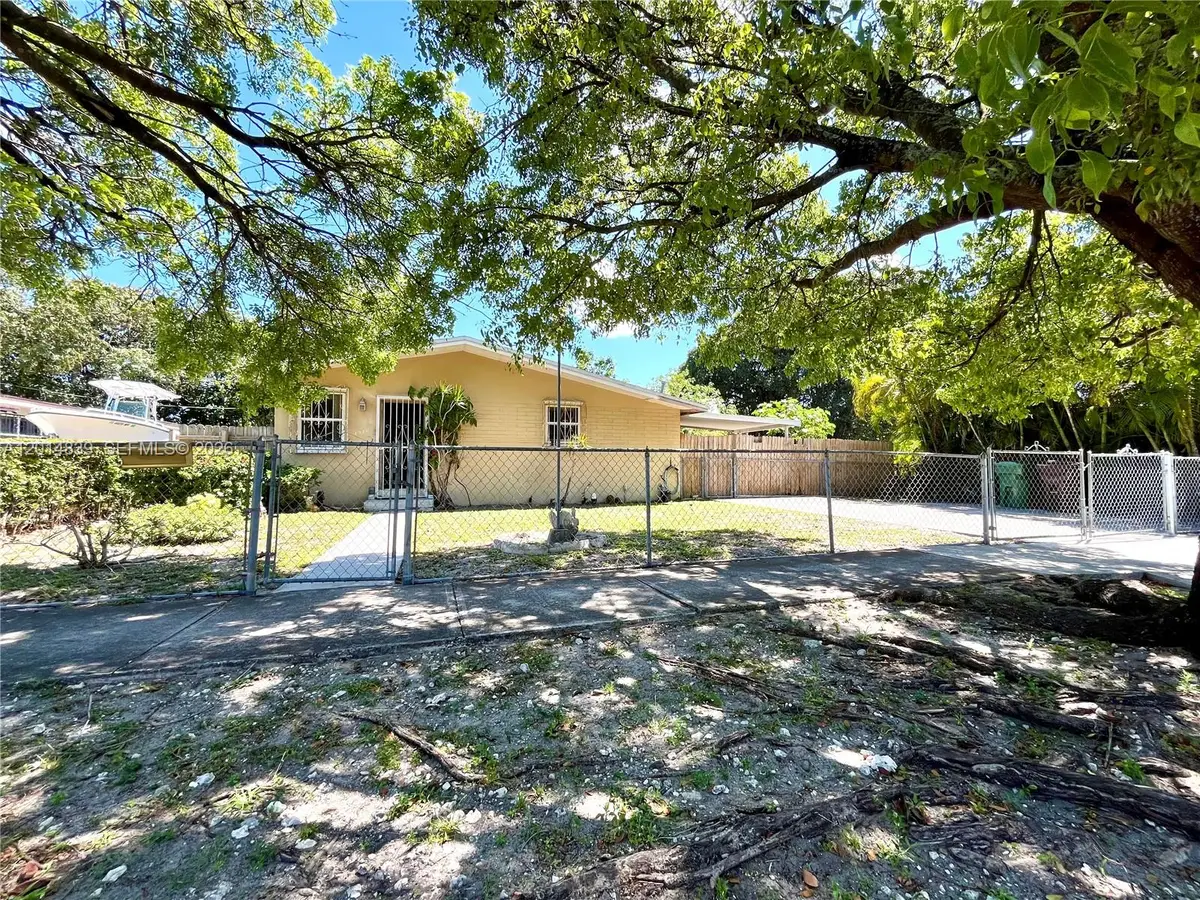 1310 W 31st St, Hialeah, FL 33012 - #1