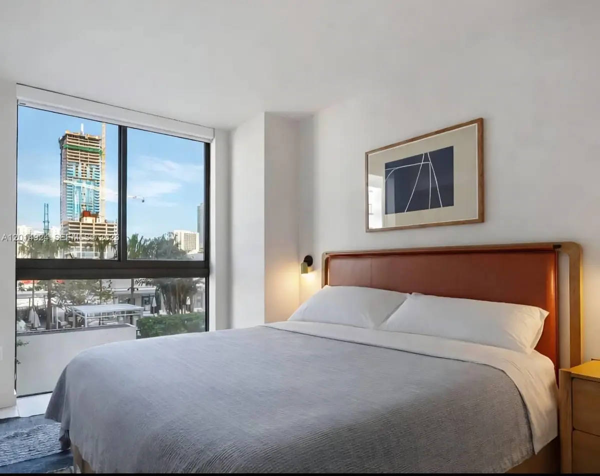 11 NE 6th #1210, Miami, FL 33132 - #1