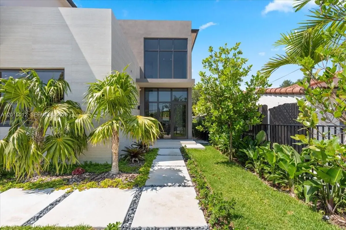 2175 SW 25th St, Miami, FL 33133 - #1