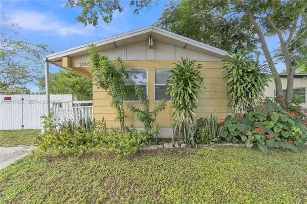 2005 NW 11th Ave, Fort Lauderdale, FL 33311