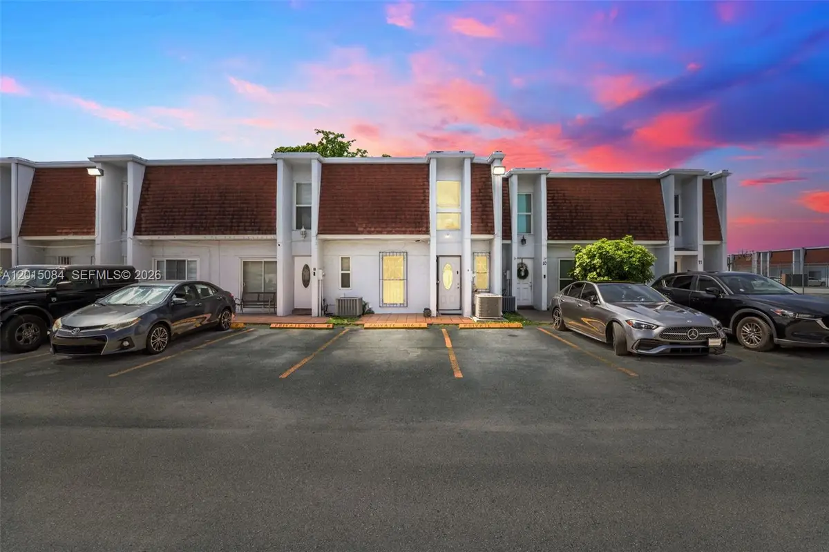 606 NW 107th Ave #9B, Miami, FL 33172 - #1