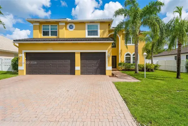 13845 NW 14th St, Pembroke Pines, FL 33028