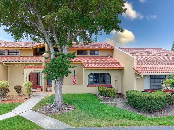 11760 SW 103rd Ln, Miami, FL 33186