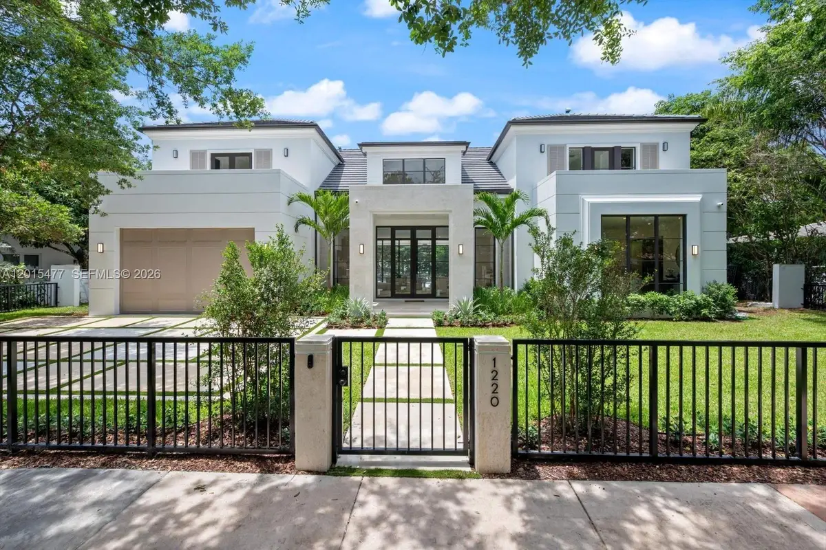 1220 S Alhambra Cir, Coral Gables, FL 33146 - #1