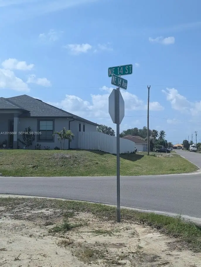 1402 NE 14 Ave, Cape Coral, FL 33909 - #2