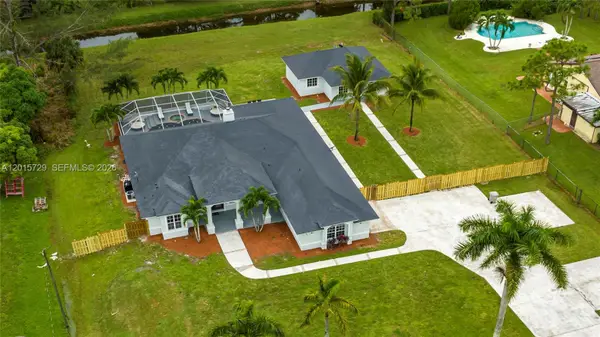 11066 N 46th Pl N, West Palm Beach, FL 33411