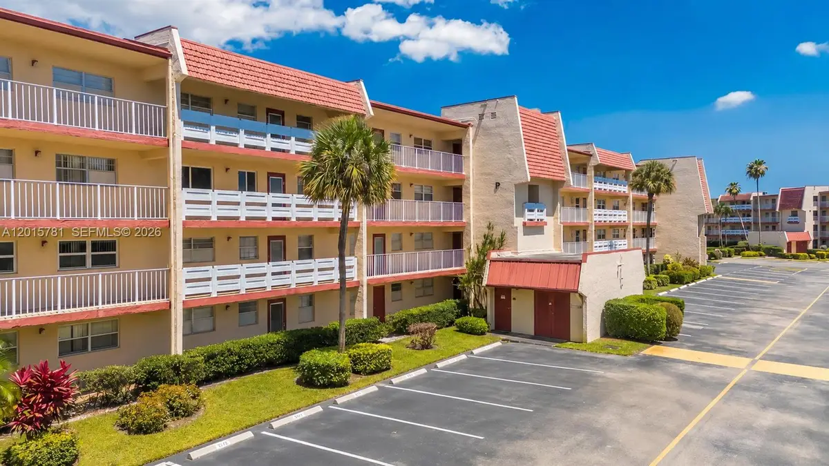 1020 Country Club Dr #405, Margate, FL 33063 - #1