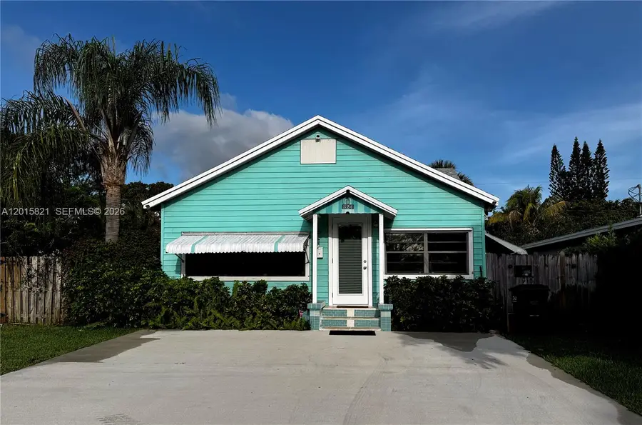 324 SW 3rd Ave, Delray Beach, FL 33444 - #2