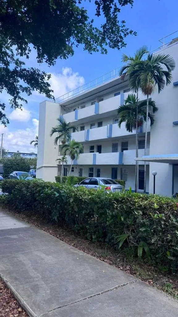 1701 NE 191st St #A104, Miami, FL 33179